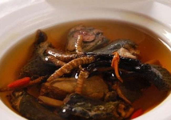 Gà ác hầm đông trùng hạ thảo nguyên con khô