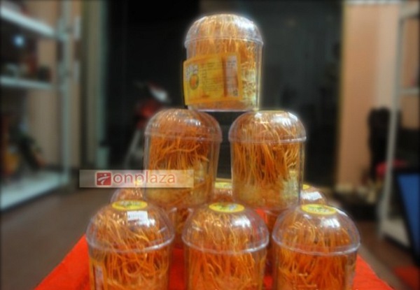 Hộp nấm đông trùng hạ thảo sấy khô Hàn Quốc